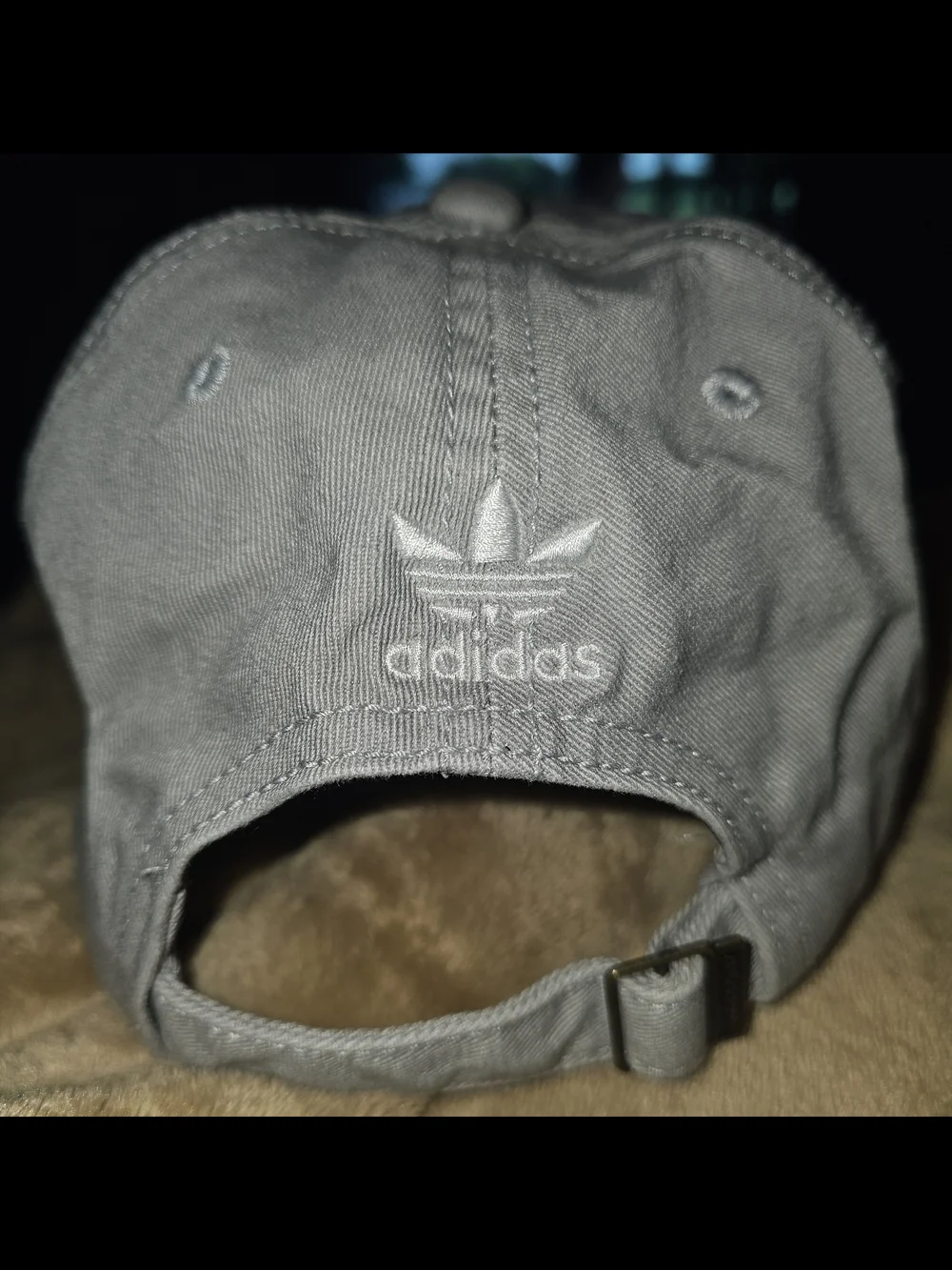 adidas Men’s Classic Trefoil Baseball Cap in Light Gray